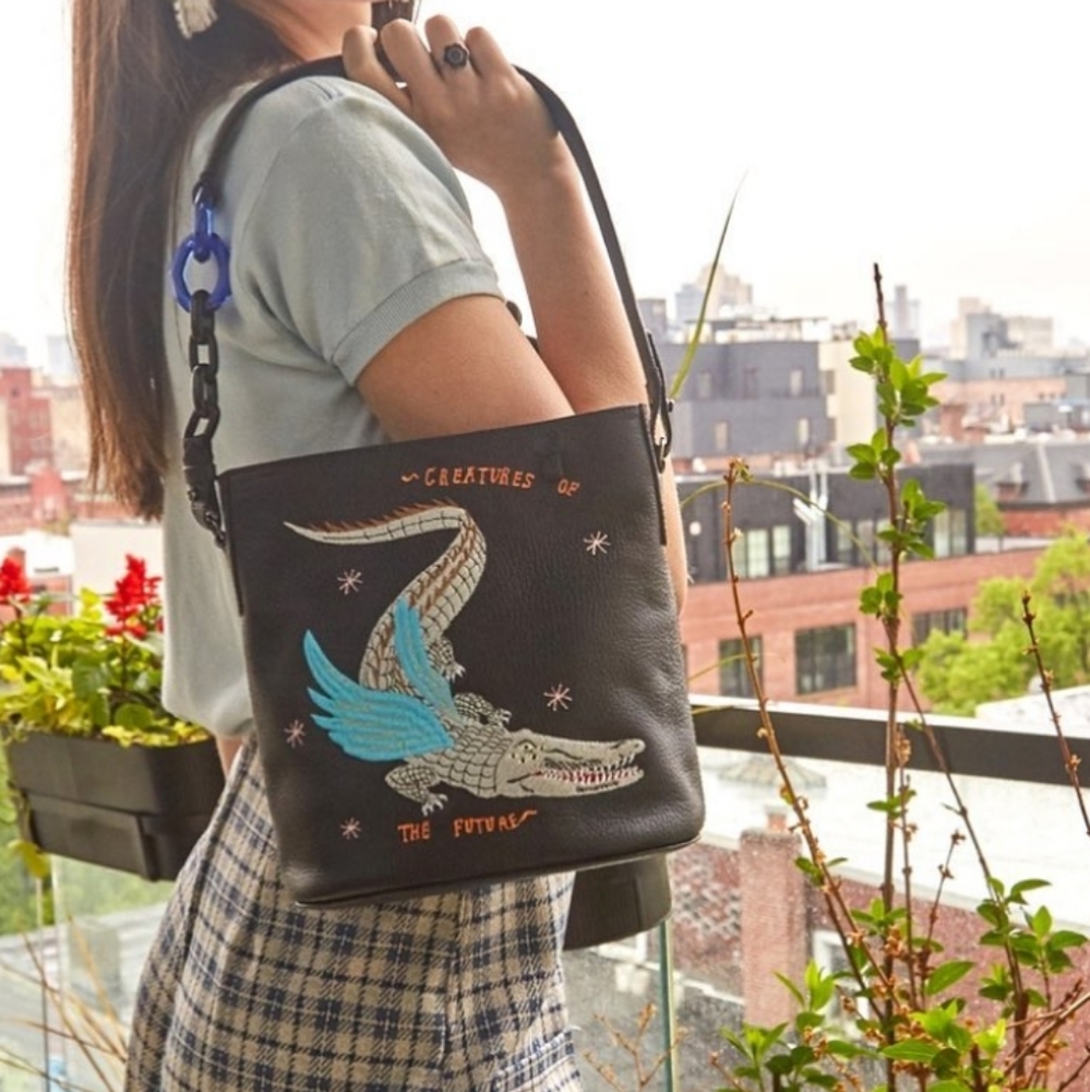 Min and mon Vincent bucket bag